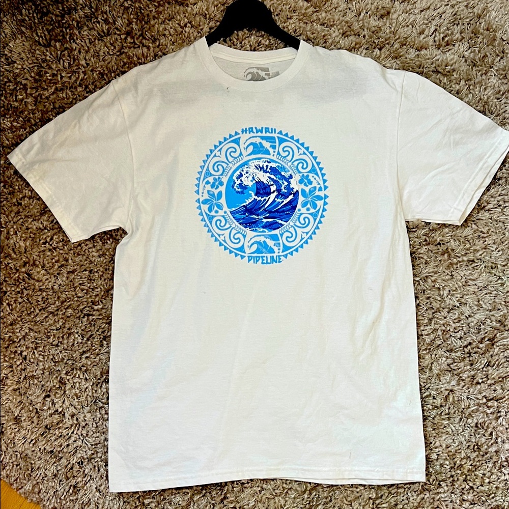 White T-Shirt with Blue Graphic Hawaii by Pipeline NEW w. flaw Sz. L